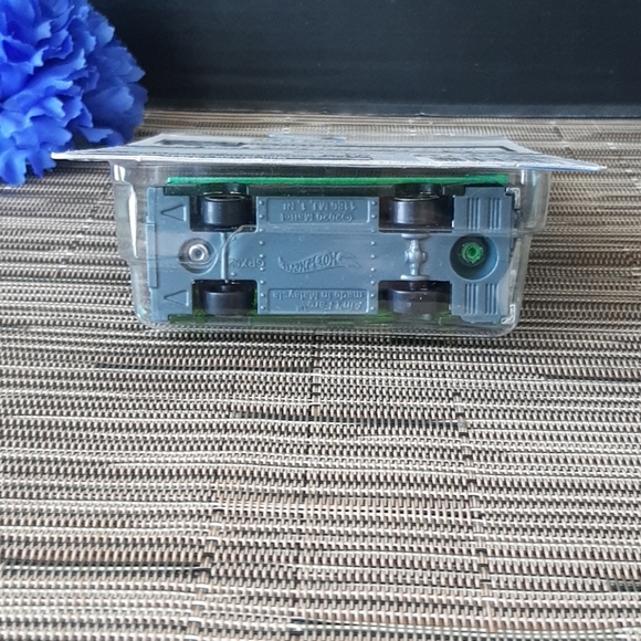 Hot Wheels Ain't Fare 2021 HW Metro Collection Diecast Car Bus - Picture 9 of 10